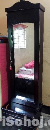 ড্রেসিং টেবিল